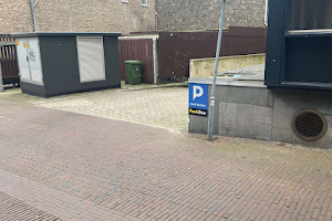 ParkBee Delft station image