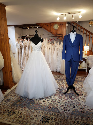 Bridal Shop «La Blanca Bridal Boutique», reviews and photos, 8080 Columbia Rd, Olmsted Falls, OH 44138, USA