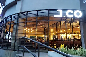 JCO DONUTS&COFFEE Pondok Kelapa Town Square image