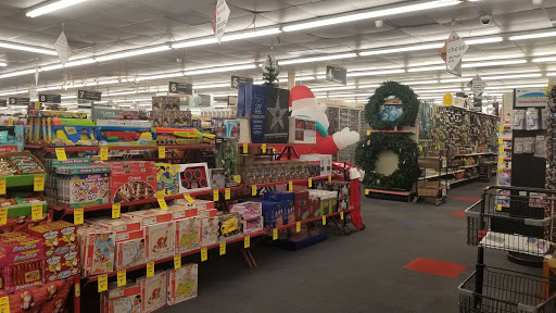 Supermarket «Food King», reviews and photos, 100 E Colonial Pkwy, Devine, TX 78016, USA