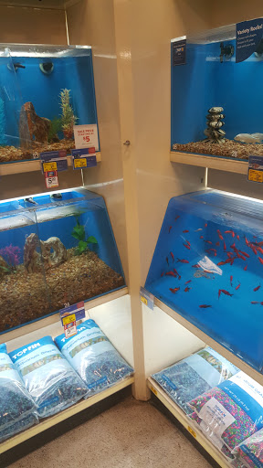Pet Supply Store «PetSmart», reviews and photos, 4810 1st Ave NE, Cedar Rapids, IA 52402, USA