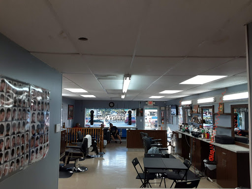 Barber Shop «Tampa legends Barbershop Llc», reviews and photos, 6751 N Armenia Ave #1, Tampa, FL 33604, USA