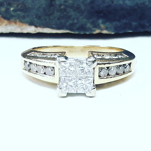 Pawn Shop «Parkway Jewelry and Loan Pawn Shop», reviews and photos, 4006 W Plano Pkwy, Plano, TX 75093, USA