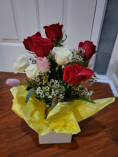 Florist «Marcel Florist Inc», reviews and photos, 541 N Fairbanks Ct, Chicago, IL 60611, USA