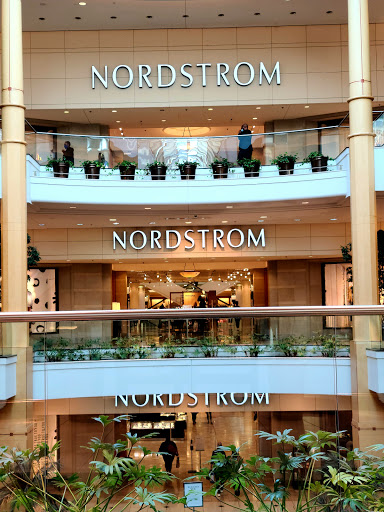 Department Store «Nordstrom Somerset Collection», reviews and photos, 2850 W Big Beaver Rd, Troy, MI 48084, USA