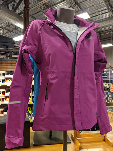 Camping Store «REI», reviews and photos, 11950 Grand Commons Ave, Fairfax, VA 22030, USA