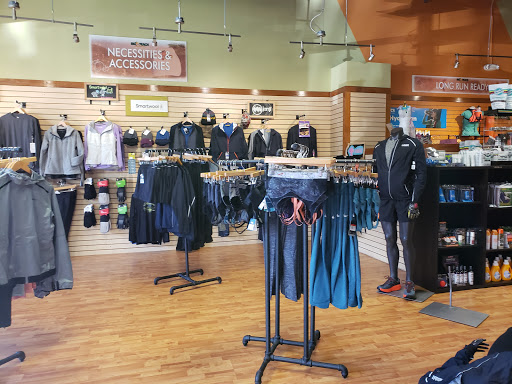 Shoe Store «Big Peach Running Co. - Alpharetta», reviews and photos, 5530 Windward Pkwy #420, Alpharetta, GA 30004, USA