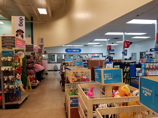 Pet Supply Store «PetSmart», reviews and photos, 3220 W Shaw Ave, Fresno, CA 93711, USA