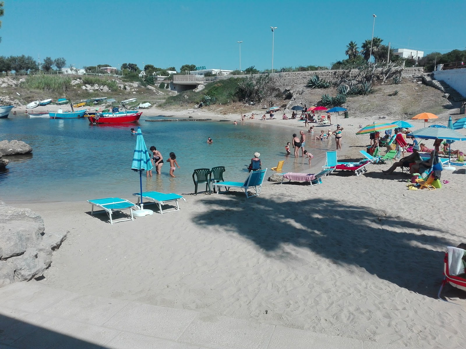 Foto von Spiaggia di Luogovivo und die siedlung