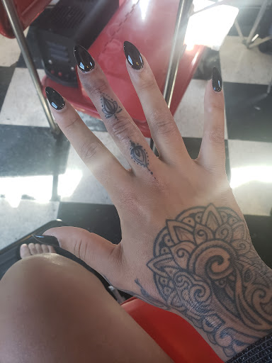 Tattoo Shop «TigerLily Tattoo», reviews and photos, 4620 NE Sandy Blvd, Portland, OR 97213, USA