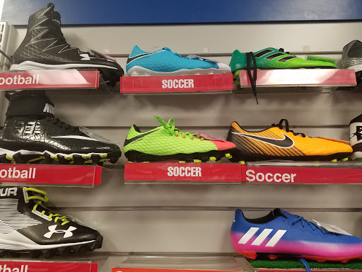 Sporting Goods Store «Big 5 Sporting Goods», reviews and photos, 705 E Birch St, Brea, CA 92821, USA