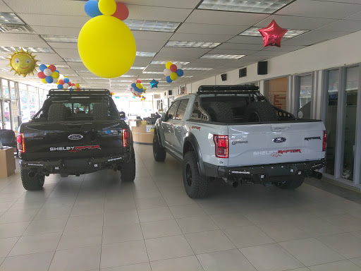 Car Dealer «Kunes Country Ford Stateline Superstore», reviews and photos, 104 IL-173, Antioch, IL 60002, USA