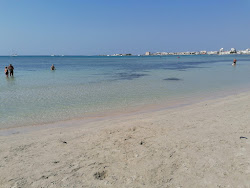 Photo de Riccione beach avec un rivage spacieux
