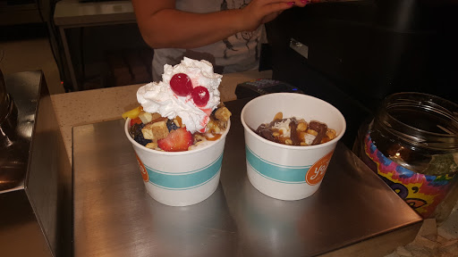 Frozen Yogurt Shop «Yolo», reviews and photos, 6 Cooper St, Memphis, TN 38104, USA