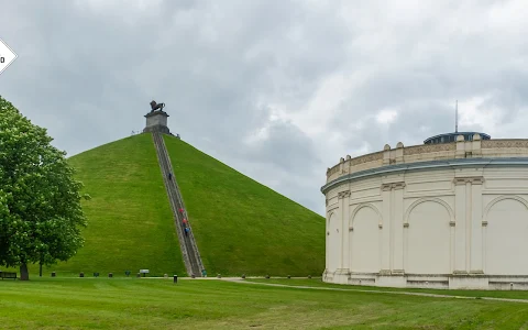 Lion's Mound image