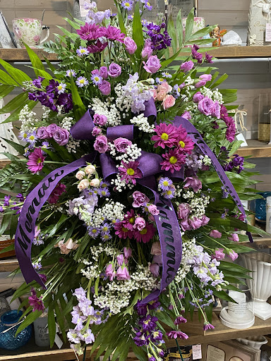 Florist «Mulberry Florist», reviews and photos, 811 N Mulberry St, Elizabethtown, KY 42701, USA