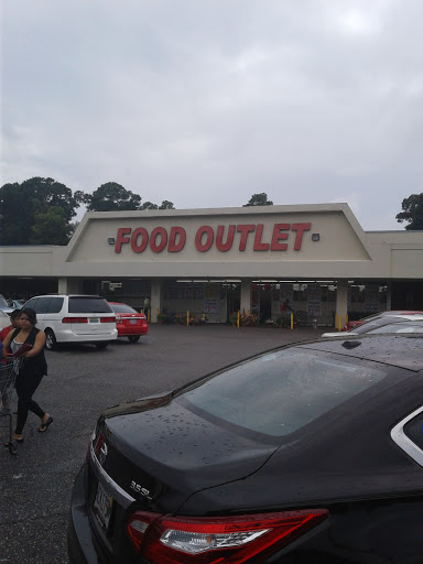 Food Outlet, 439 Coliseum Blvd, Montgomery, AL 36109, USA, 