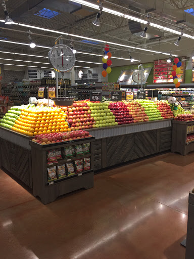 Grocery Store «Fresh Thyme Farmers Market- 82nd», reviews and photos, 4225 E 82nd St, Indianapolis, IN 46250, USA