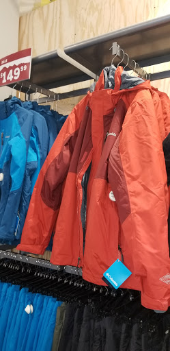 Sportswear Store «Columbia Sportswear Outlet Store at Tanger Outlet Center», reviews and photos, 2200 Tanger Blvd #100, Washington, PA 15301, USA