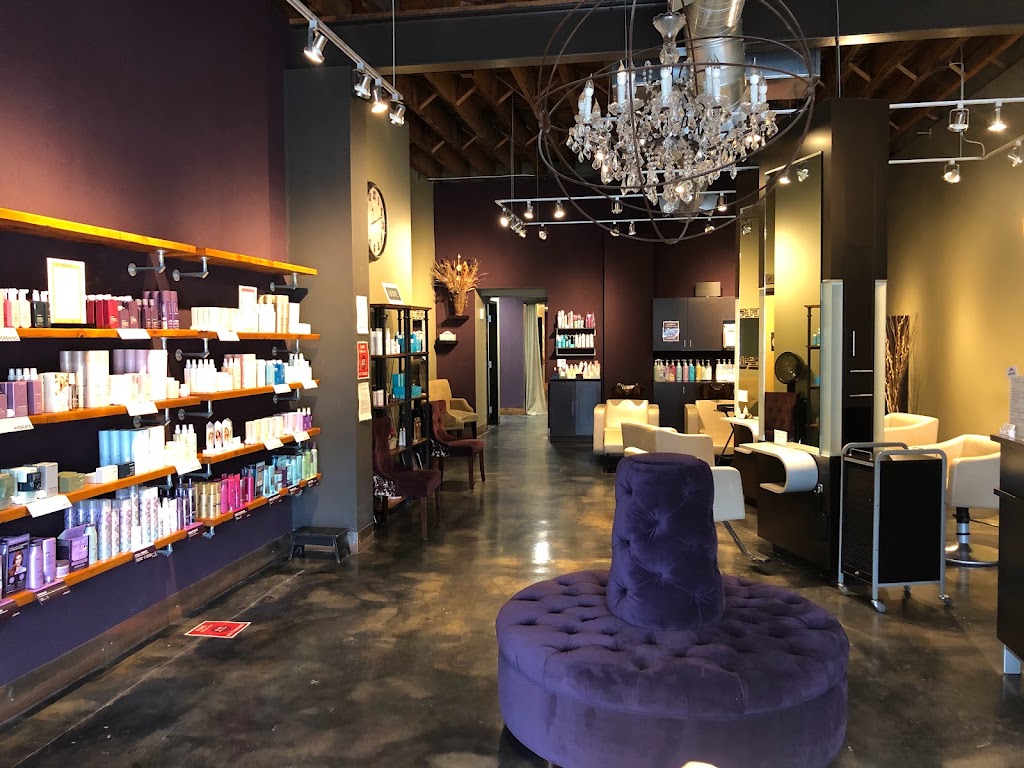 StormyLee Salon & Spa 55369