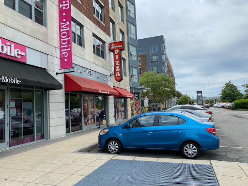 T-Mobile, 21 Revere Beach Pkwy, Medford, MA 02155, USA, 