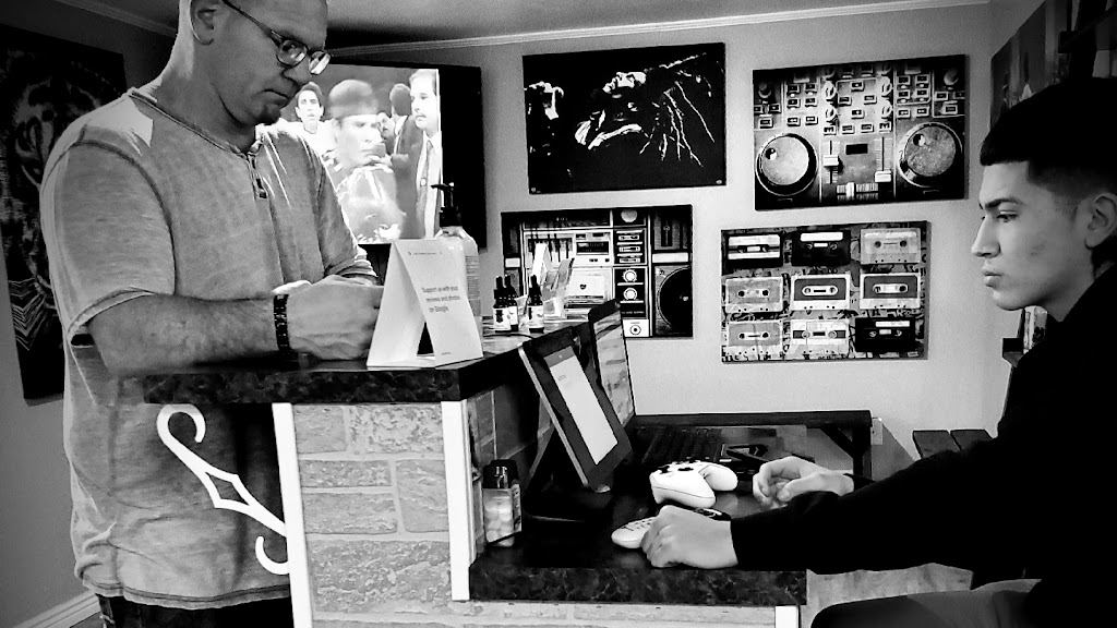 Lucky 75 Barber and Salon Parlour 84337