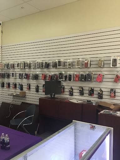 Phone Repair Service «A1 Wireless Cell Phone Repair Center», reviews and photos, 3603 Marvin D Love Fwy #400, Dallas, TX 75224, USA