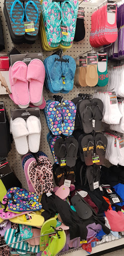 Dollar Store «Dollar Tree», reviews and photos, 622 Somerville Ave, Somerville, MA 02143, USA