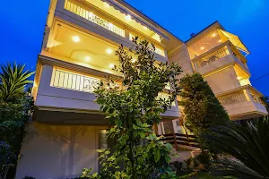 Τheoni's apartments image