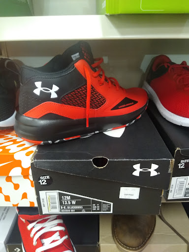 Shoe Store «Shoe Carnival», reviews and photos, 2945 Scottsville Rd, Bowling Green, KY 42104, USA