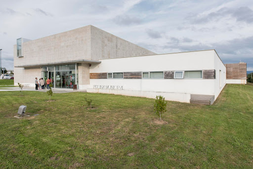 BeOne. Piscina Municipal Cuberta Da Ramallosa