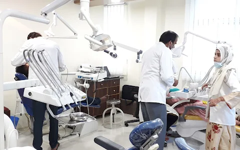 Narayan Multispeciality Dental Clinic - image
