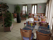 Atmosphère du Restaurant français Le Ris Blanc à Échassières - n°2