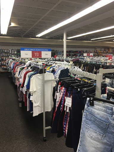 Clothing Store «Burlington Coat Factory», reviews and photos, 1 Padanaram Rd, Danbury, CT 06811, USA