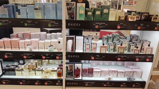 Hair Salon «Ulta Beauty», reviews and photos, 24235 Magic Mountain Pkwy, Valencia, CA 91355, USA