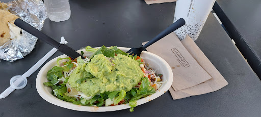 Mexican Restaurant «Chipotle Mexican Grill», reviews and photos, 237 Boston Post Rd W, Marlborough, MA 01752, USA