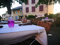 Atmosphère du Restaurant Le Petit Bourg à Pommiers - n°7