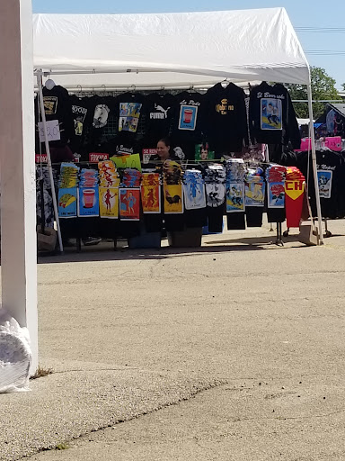 Flea Market «Montana Charlie’s», reviews and photos, 255 S Joliet Rd, Bolingbrook, IL 60440, USA