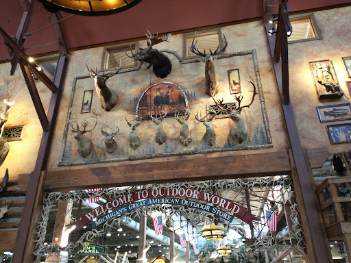Sporting Goods Store «Bass Pro Shops», reviews and photos, 4500 Baldwin Rd, Auburn Hills, MI 48326, USA