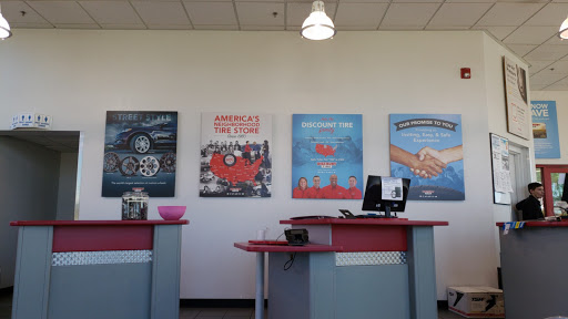 Tire Shop «Discount Tire Store - Riverdale, UT», reviews and photos, 4262 Riverdale Rd, Riverdale, UT 84405, USA