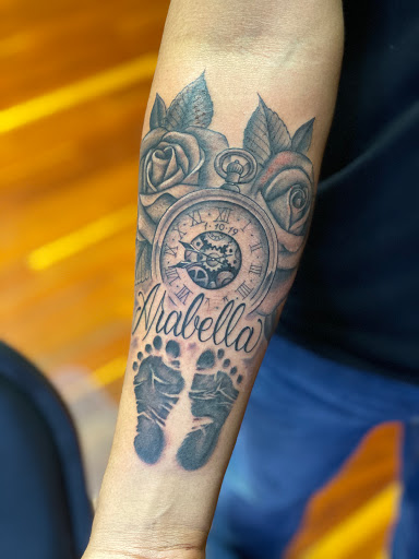 Tattoo Shop «Illinois Tattoo Co», reviews and photos, 109 W Monroe St, Bloomington, IL 61701, USA