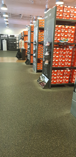 Outlet Mall «Tanger Outlet Tilton», reviews and photos, 120 Laconia Rd, Tilton, NH 03276, USA