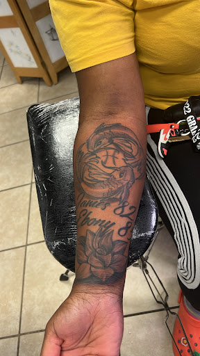 Body Piercing Shop «Artisan Body Piercing And Tattoo», reviews and photos, 5720 Hoggard Rd, Norfolk, VA 23502, USA