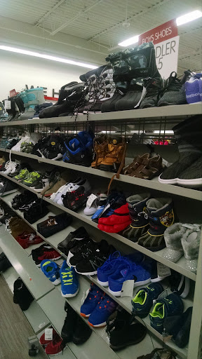 Clothing Store «Burlington Coat Factory», reviews and photos, 515 N Dupont Hwy, Dover, DE 19901, USA