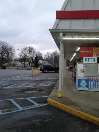 Grocery Store «Save-A-Lot», reviews and photos, 130 W McClain Ave, Scottsburg, IN 47170, USA