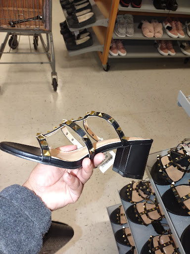 Department Store «T.J. Maxx & HomeGoods», reviews and photos, 715 E Dundee Rd, Palatine, IL 60074, USA