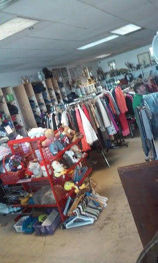 Thrift Store «St Paws», reviews and photos, 3275 E Platte Ave, Colorado Springs, CO 80909, USA