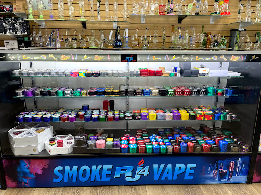 Tobacco Shop «G&S Smoke Shop», reviews and photos, 9163 W Union Hills Dr # 113, Peoria, AZ 85382, USA