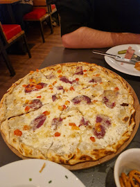 Tarte flambée du Restaurant de spécialités alsaciennes L'Alsacien Saint Étienne à Saint-Étienne - n°18