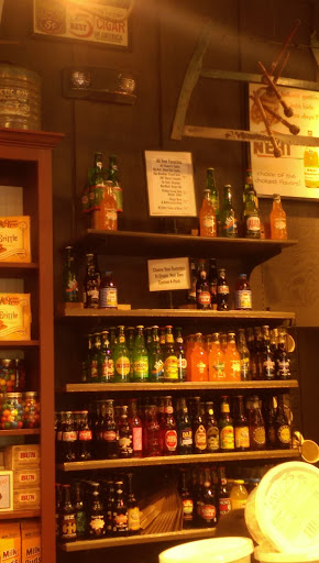 American Restaurant «Cracker Barrel Old Country Store», reviews and photos, 825 Marketplace Blvd, Hamilton Township, NJ 08691, USA